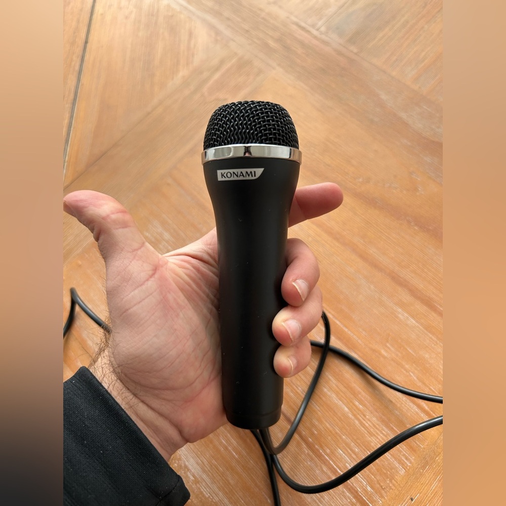 Konami by Logitech Black Wired Microphone for gaming systems and PC !!!